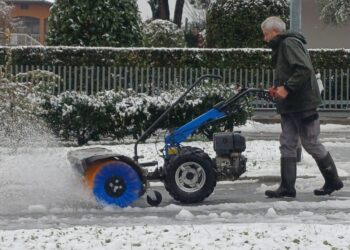 Il weekend inizia all’insegna delle nevicate: sabato sole, domenica sottozero