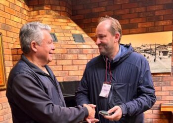 Bonate Sopra, una luce per l’Ucraina: via alla raccolta di torce elettriche e candele