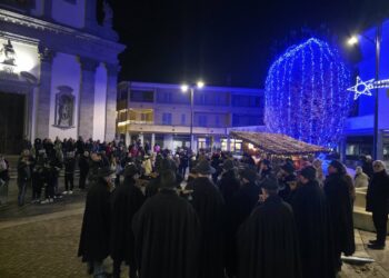 Il Natale si accende nell’Isola: le immagini dai Comuni