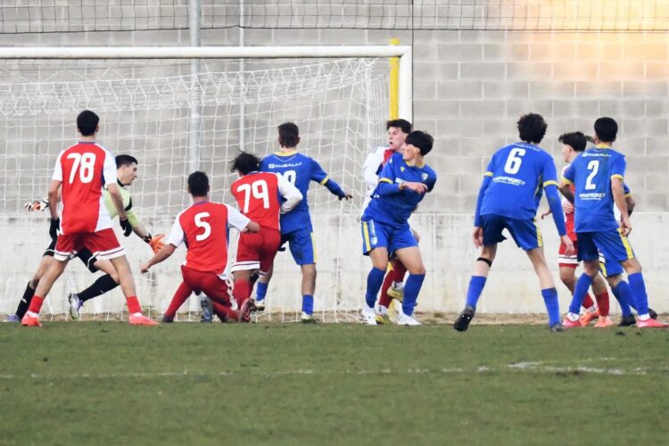 Calcio Dilettanti: il Ponte Mapello continua la corsa, impresa Calusco. Ko il Brembate Sopra