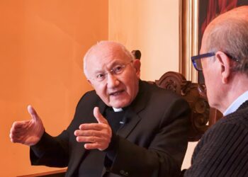 “Dio chiama ancora”: Monsignor Cavalli si racconta, dai vertici della diplomazia vaticana al cuore di Medjugorje – L’INTERVISTA di Eli Pedretti