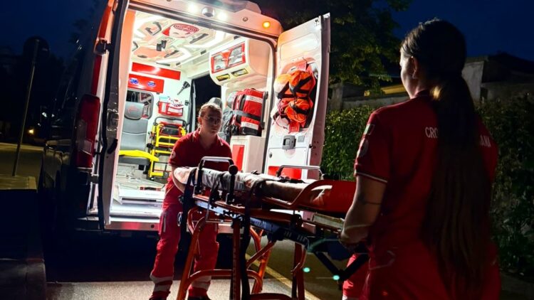 Calusco d’Adda, grave infortunio nell’orto: 80enne ferito da una motozappa