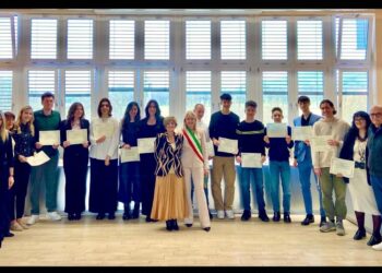 Mapello premia il merito: consegnate le borse di studio a 24 giovani eccellenze