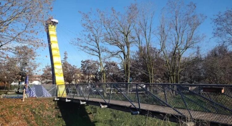 Presezzo, lavori in corso: chiuso per manutenzione il ponticello pedonale sul Lesina