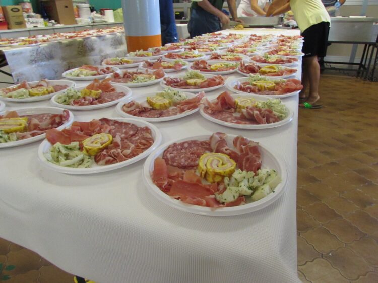 Primavera che profuma d’estate: in arrivo le prime sagre nell’Isola; il programma a Solza, Albegno e Valtrighe